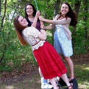 Meet your Posher, Monica